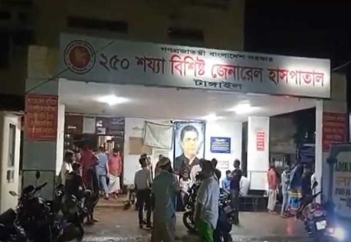 বিএনপি নেতাকে না পেয়ে তার স্ত্রীকে কুপিয়ে হত্যা